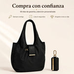 Bolsa Bijou negra y su estuche llavero: siempre contigo, lista en segundos y elegante como un dije